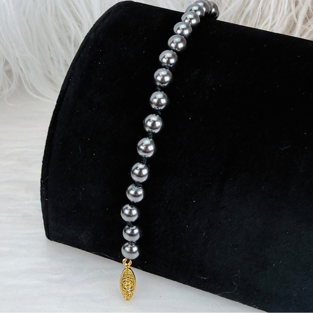 Vintage dark, gray blue metallic faux pearl bracelet